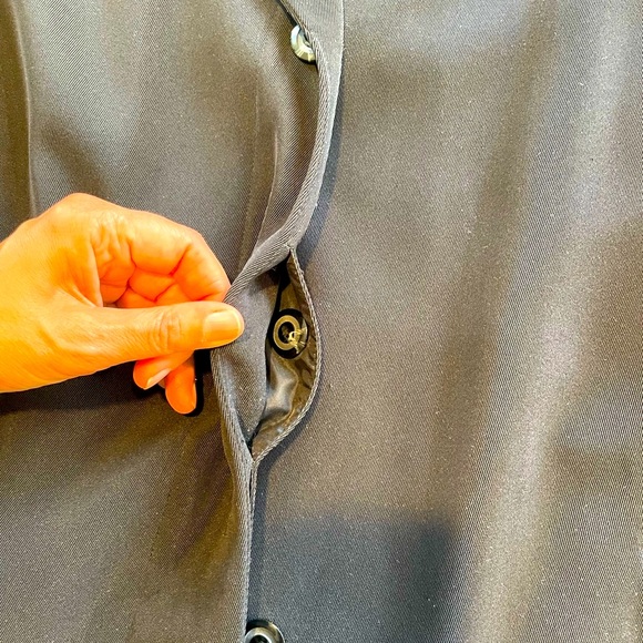 Long black light weight coat by Utex design. - Picture 8 of 15